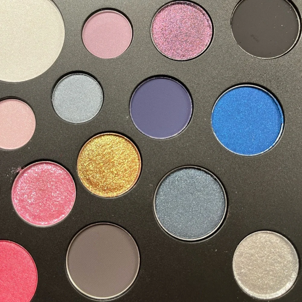 MAC Silver Glitter Makeup Palette